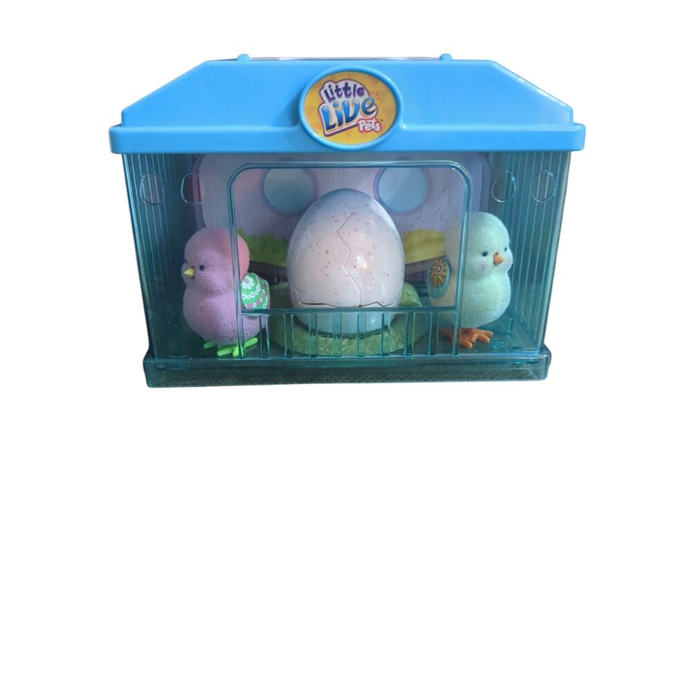 Little Live Pets Habitat Baby Chicken Cage For Interactive Chickens